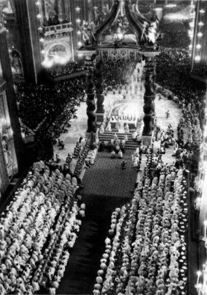 Papie Pius XII odprawia Msz w. w Bazylice w. Piotra z okazji ogoszenia Dogmatu Wniebowzicia