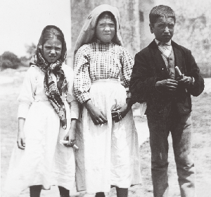 Dzieci z Fatimy: Hiacynta, Łucja i Franciszek.