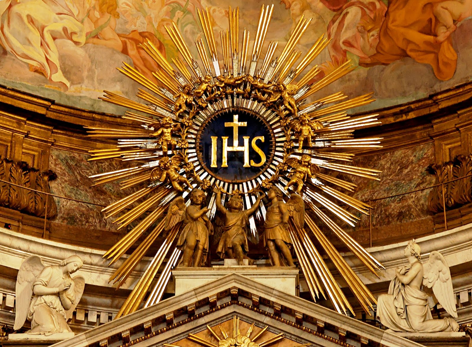 Iesus hominum Salvator. Koció Il Gesu w Rzymie. Otarz gówny.