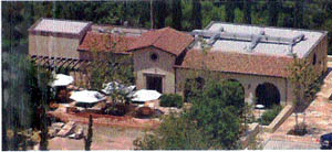 Tradycyjny koció katolicki pw. witej Rodziny w Agoura Hills, Kalifornia