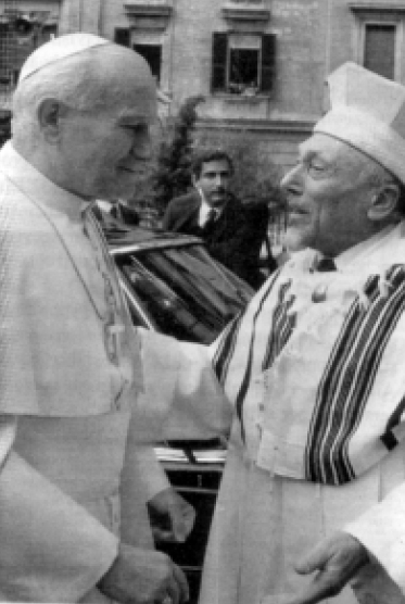 Karol Wojtyła i rabin Toaff przed rzymską synagogą